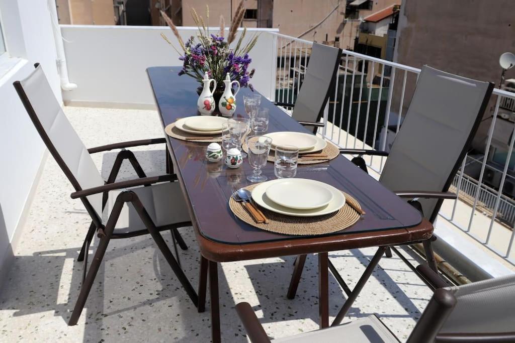 Olvar Penthouse Apartment เอเธนส์ ภายนอก รูปภาพ